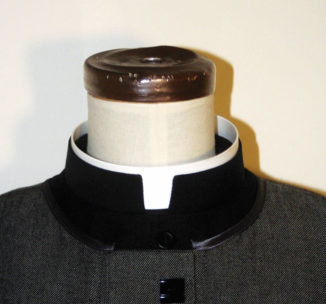Selecting the Best Clergy Robe