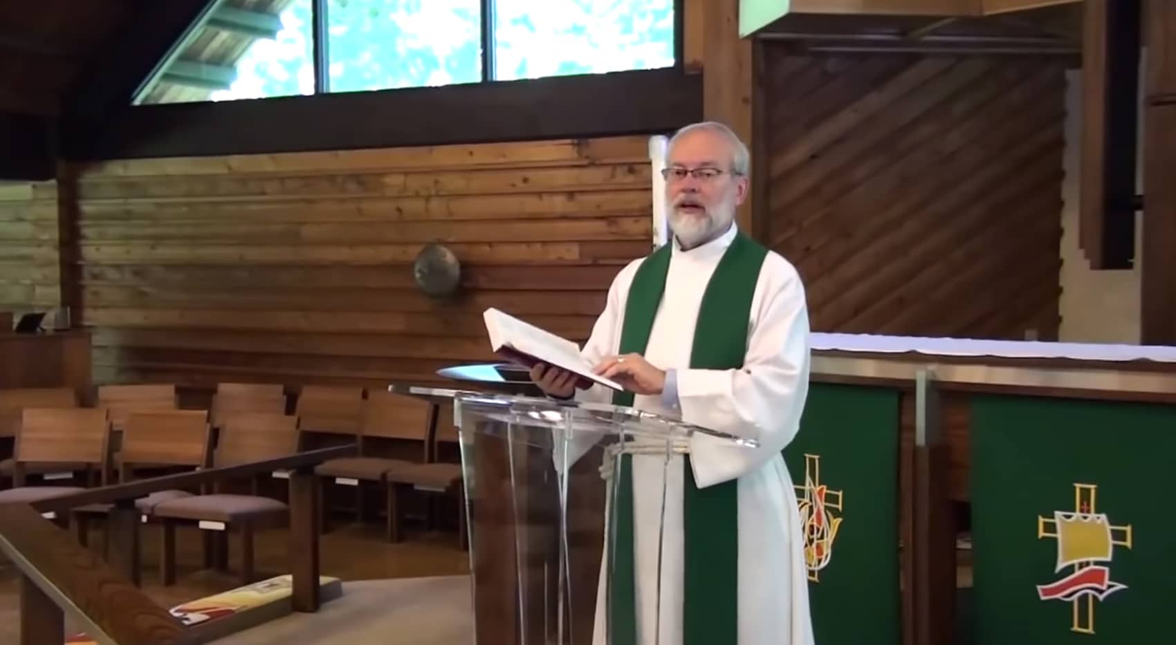 Today’s Choices in Pulpits, Podiums, and Lecterns