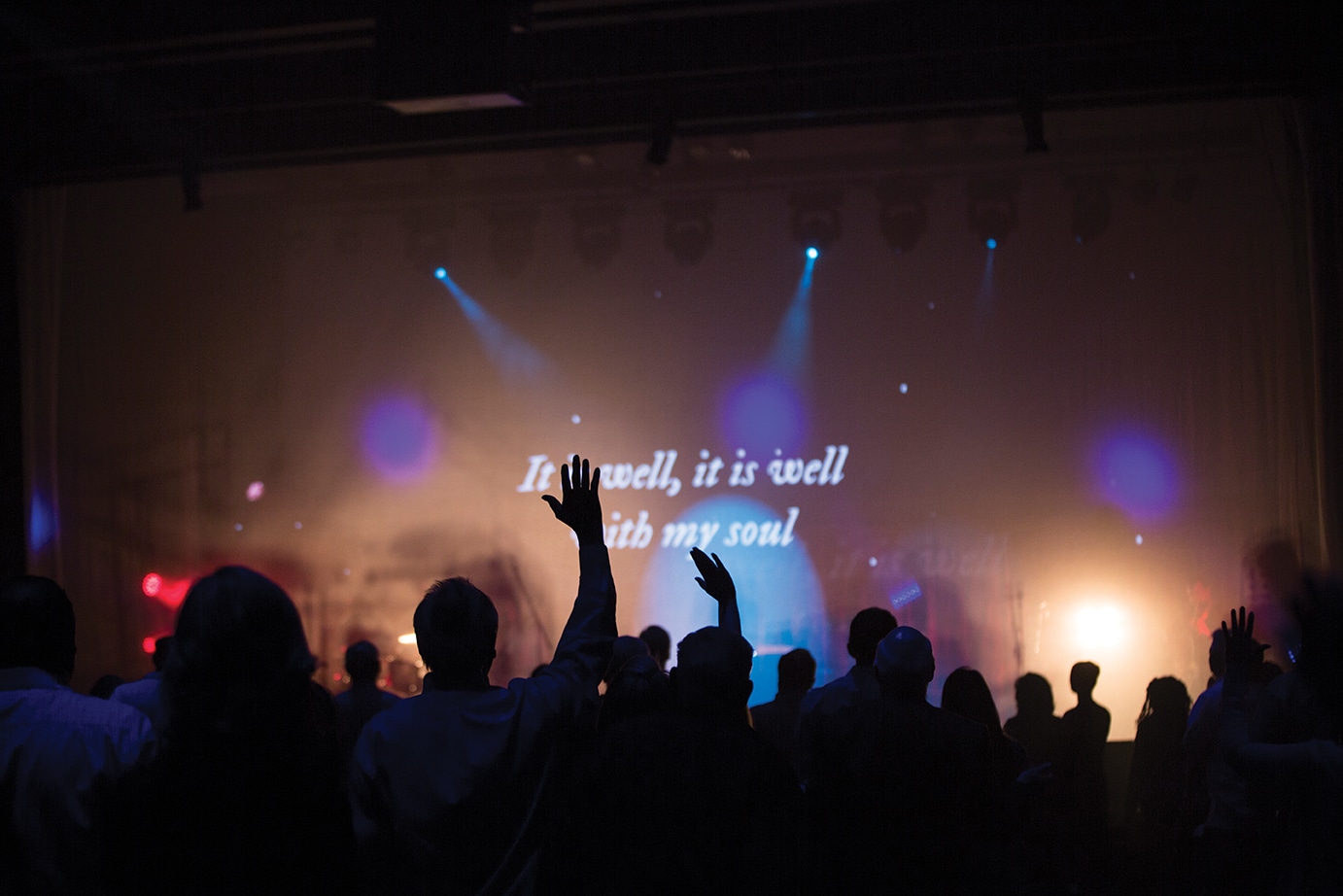 4 Ways to Enhance Contemporary Worship with Technology
