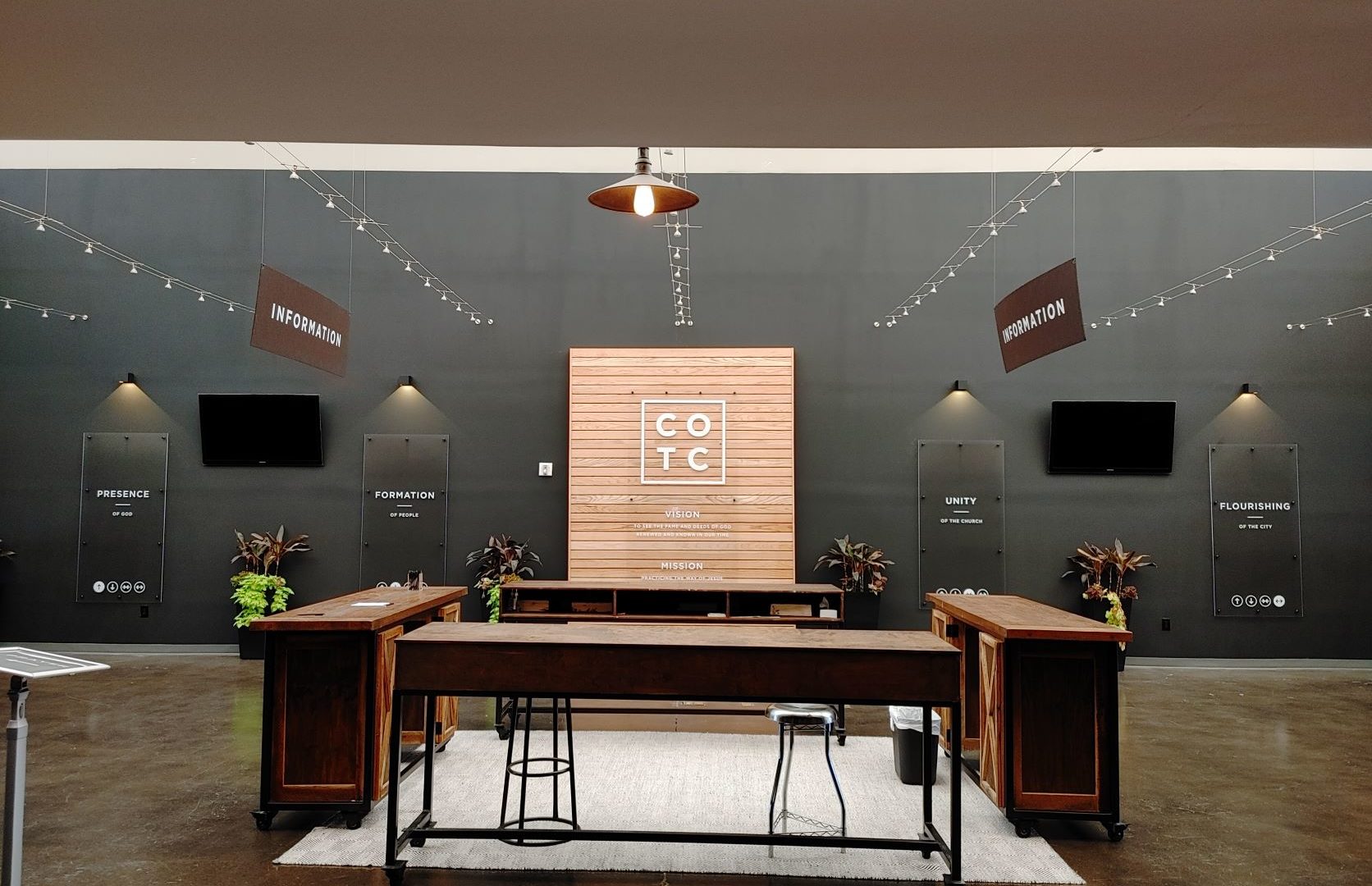 Improve Visitor Experiences with Church Signage