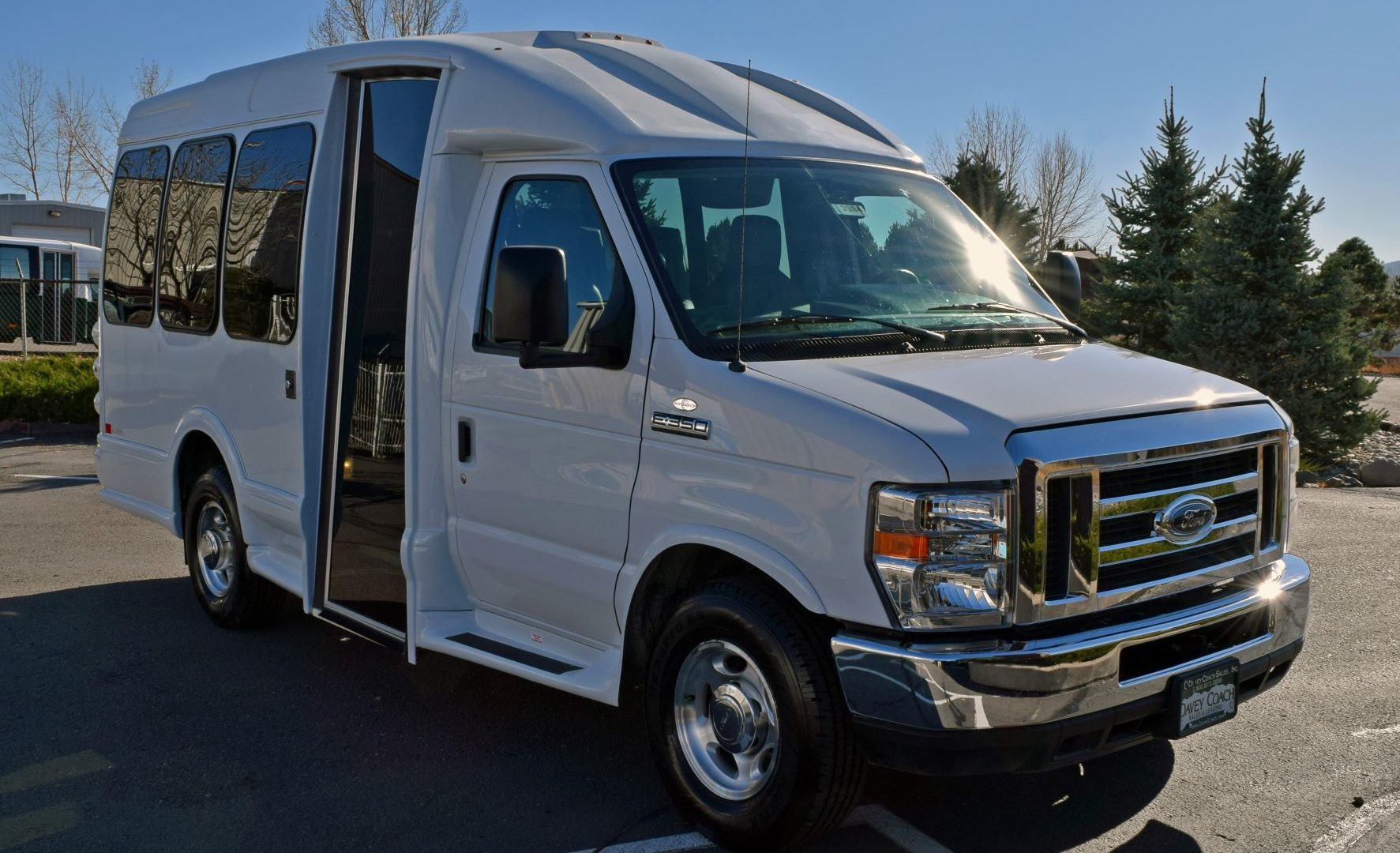 What to Consider When Purchasing a Church Bus