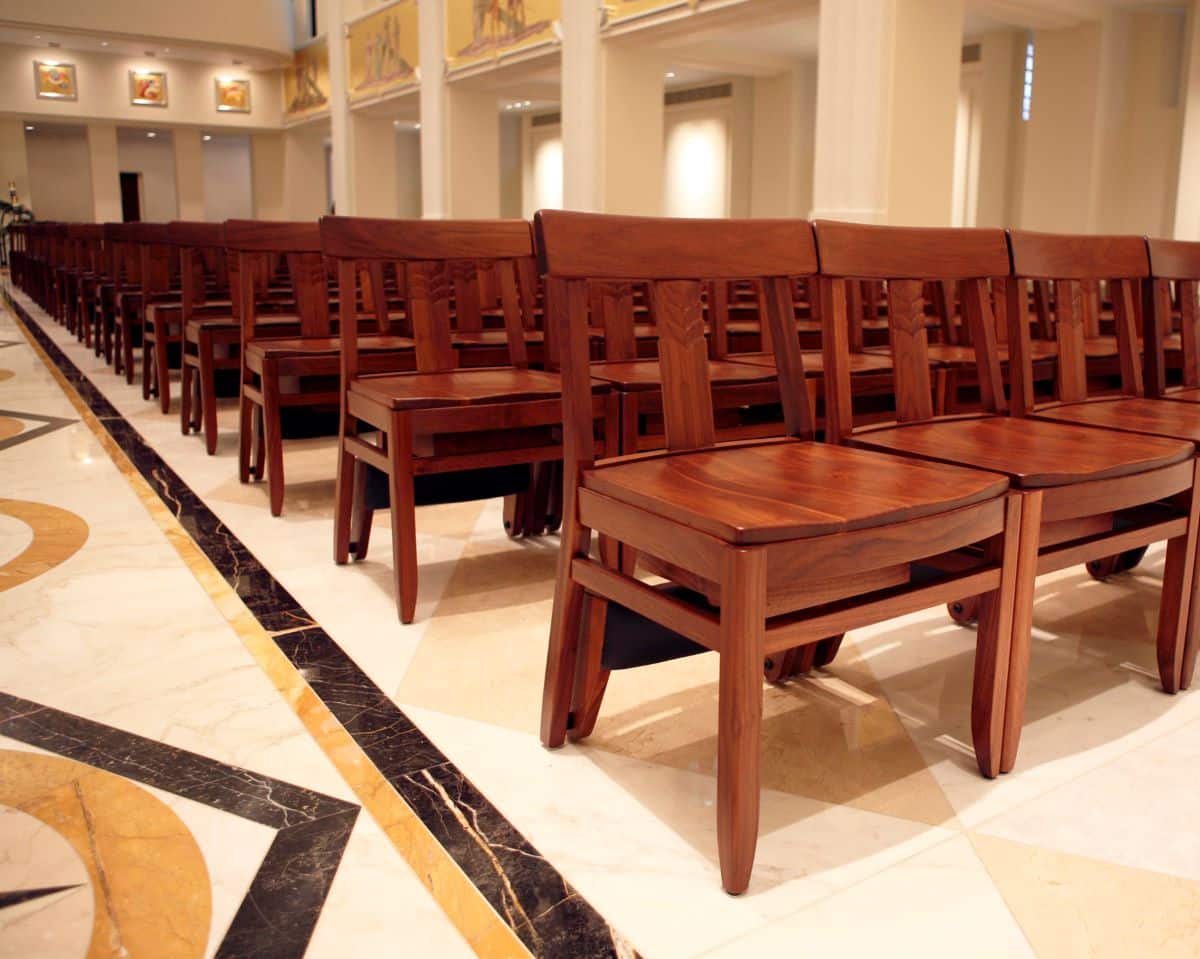 Selecting the Right Church Chairs