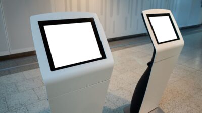 Check-In Kiosks Are an Effective Solution for Protecting Attendants