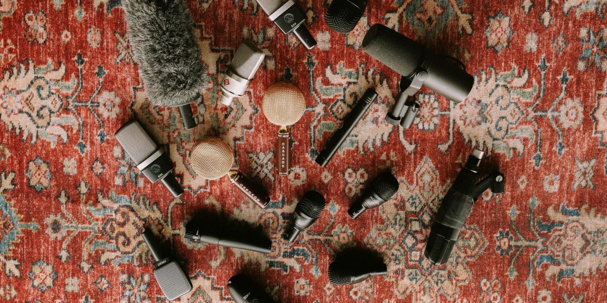 6 Essential Worship Microphones and How They’re Used